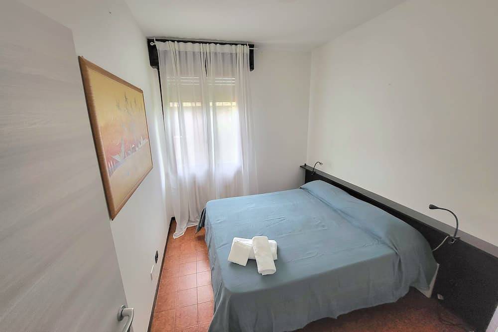 Entire apartment, Apartment in front of the hospital in Modena, Modena Province