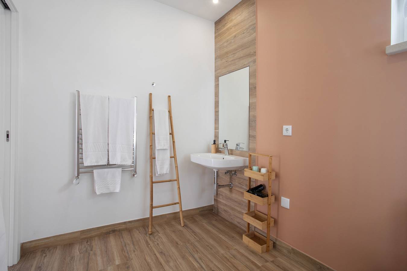 Casa de Campo "Quinta dos Raposos" - Suite Pedra in Famalicão, Leiria District