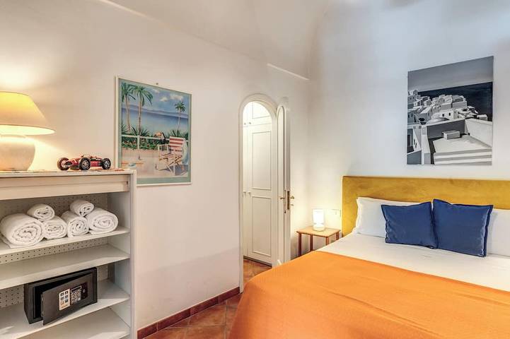 Positano: Casa Ligea... in una splendida villa antica, nel cuore di Positano in Positano, Sorrento Coast