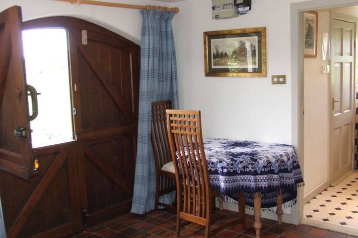 Cottage for 3 people, with garden and hot tub as well as terrace in Ireland