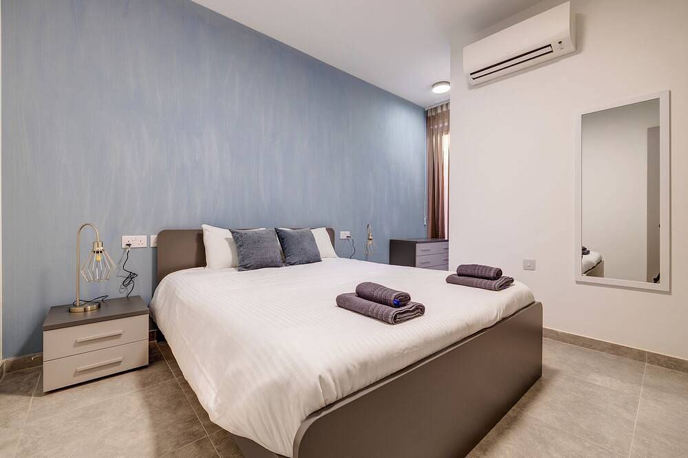 Appartamento intero, Urban Oasis, 3Br Duplex in a Prime Location in San Ġwann, Isola di Malta