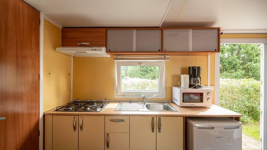 Camping car pour 2 personnes, avec piscine et terrasse dans Ardennes (Belgique) - 3