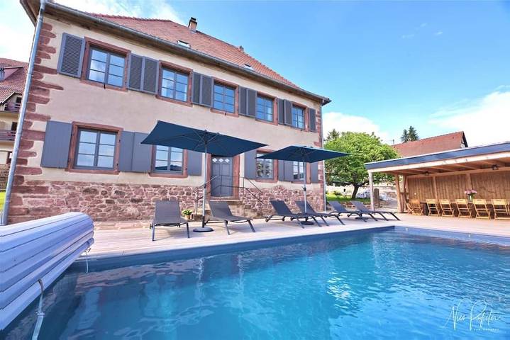 Maison de vacances pour 15 personnes, avec jardin et piscine ainsi que vue et sauna, animaux acceptés