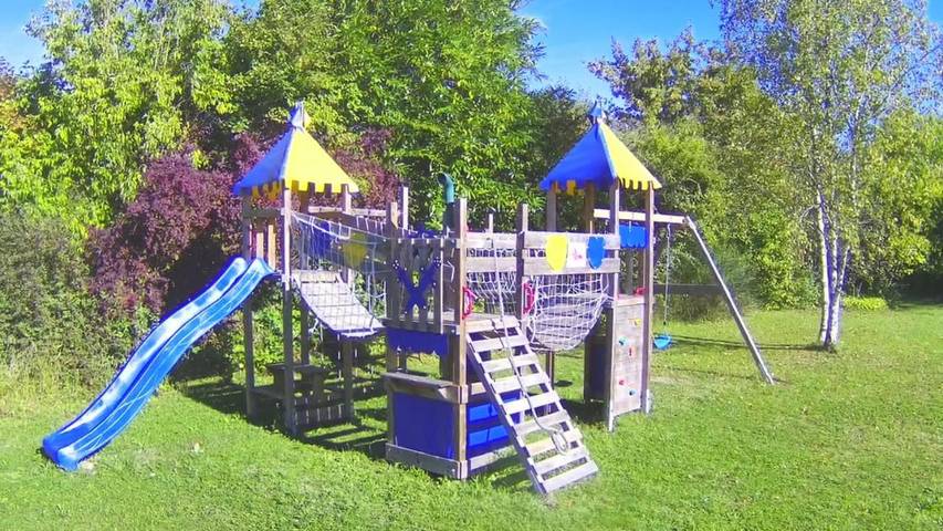 Chambre d’hôte pour 2 personnes, avec piscine ainsi que vue et jardin, adapté aux familles dans Yonne - 4