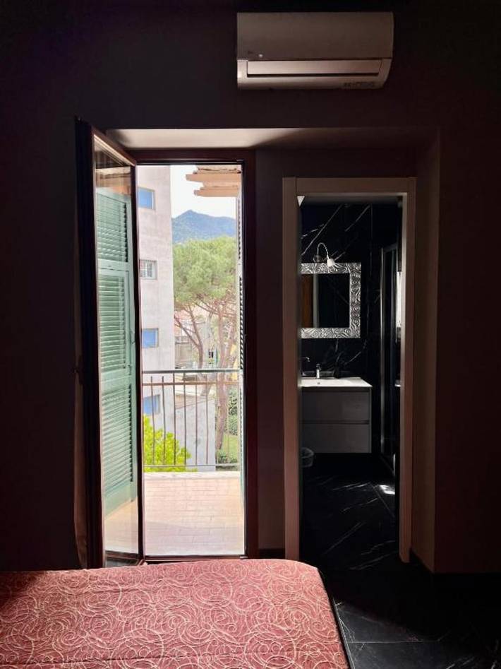 Appartamento intero, Appartamento 'Residence Paradiso Bilocale 103' con balcone, Wi-Fi e aria condizionata in Bagni Orchidea, Moneglia