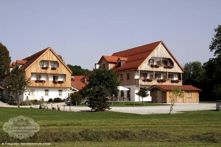 Hotel für 2 Personen, mit Terrasse und Garten sowie Ausblick in Bad Heilbrunn