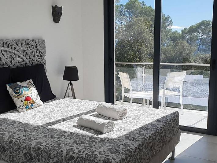 Location de vacances pour 10 personnes, avec jardin et terrasse ainsi que piscine et jacuzzi, adapté aux familles à Lorgues - 4