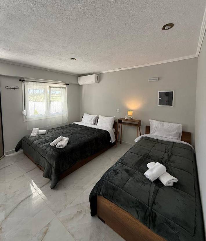 Maison d’hôte pour 5 personnes, avec Balcon et Terrasse ainsi que Jardin et Vue