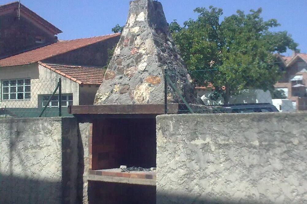 Geheel appartement, Studio Met Airconditioning. Uitzicht op palmbomen, dicht bij grote gratis parkeergelegenheid en stranden in Carqueiranne, Toulon regio