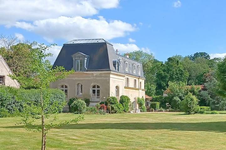 Location de vacances pour 15 personnes, avec Jardin à Le Mesnil-Saint-Denis