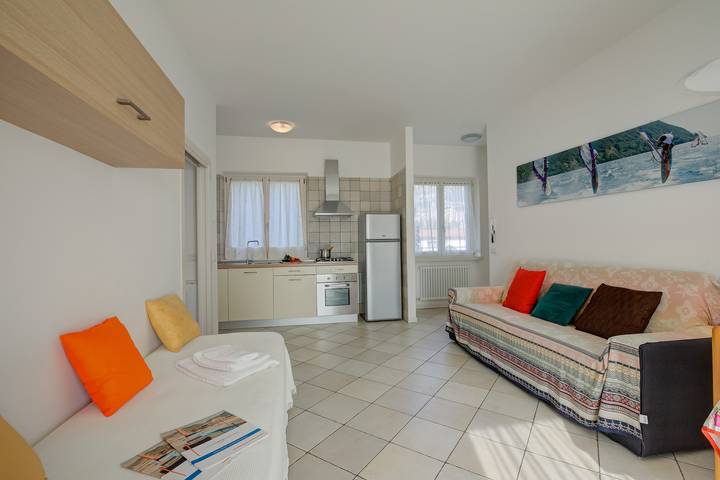 Gîte pour 5 personnes, avec balcon, adapté aux familles à Torbole - 3