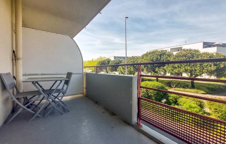 Gîte pour 2 personnes, avec terrasse et piscine dans Port des Minimes - 2