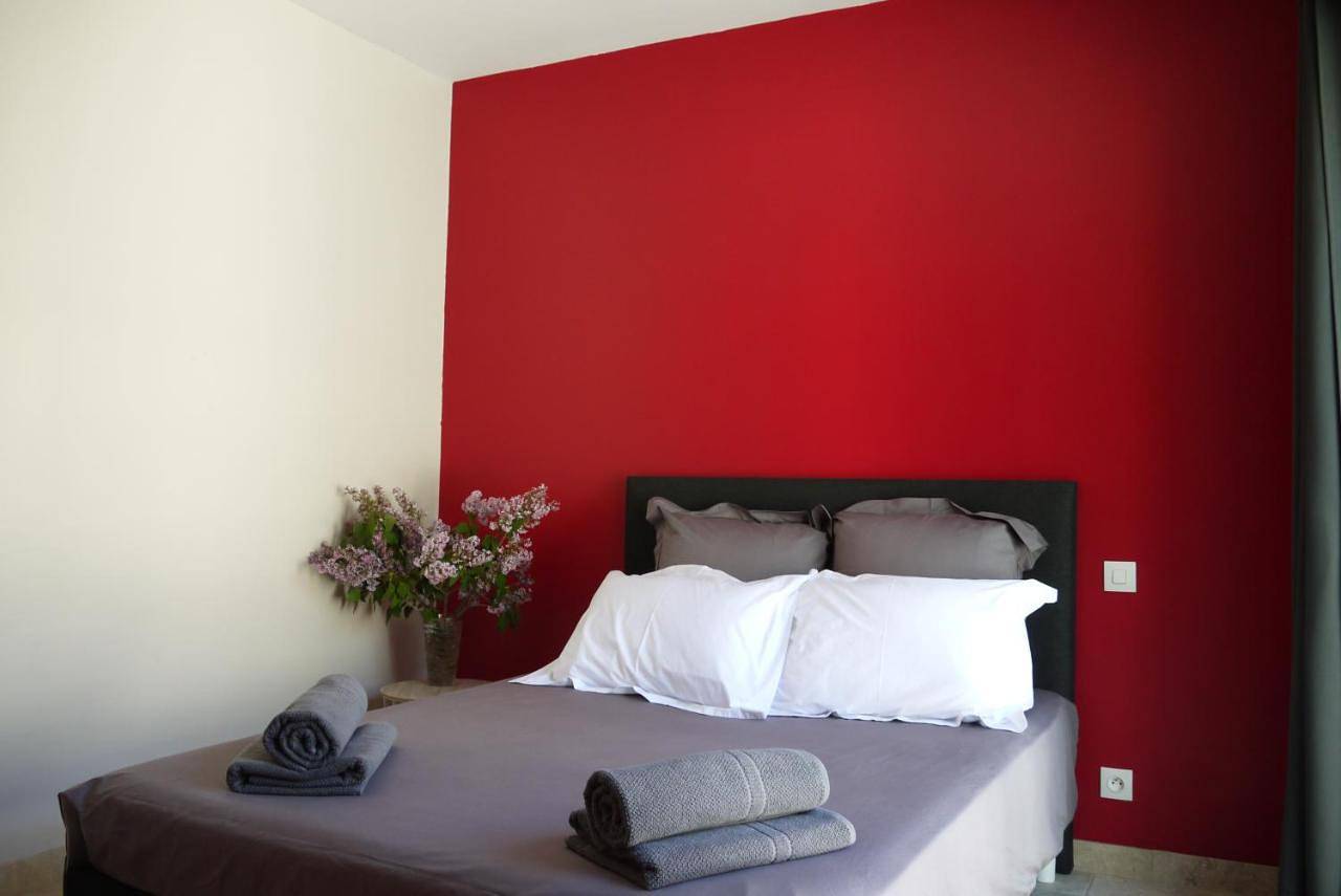 Four-Bedroom House in Foissac, Région de Nîmes
