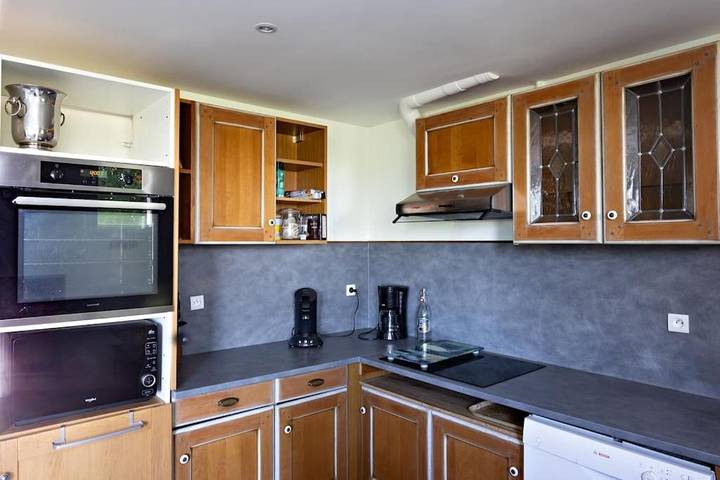 Location de vacances pour 13 personnes, avec piscine ainsi que vue et jardin, adapté aux familles à Saint-Marcel (Saône-et-Loire) - 4