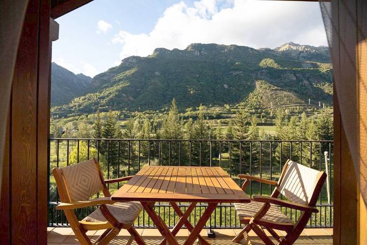 Ferienwohnung für 6 Personen, mit Pool und Ausblick sowie Garten - 1