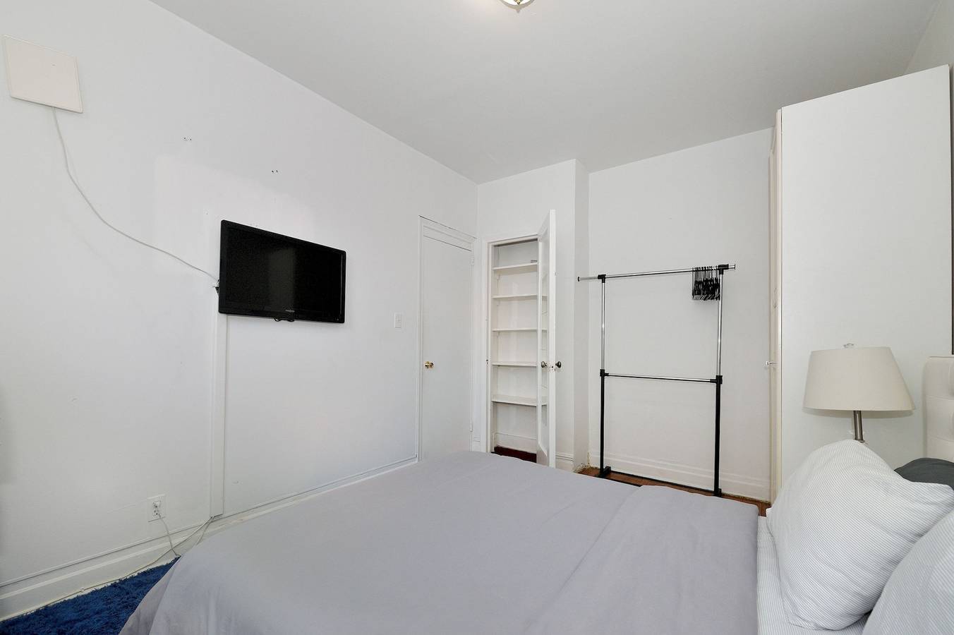 Entire apartment, Midtown West Furnished 3 Bedroom Apartment in Manhattan, New York City