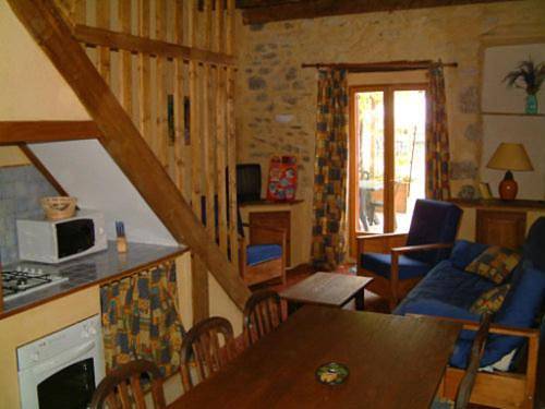 Appartement entier, Two-Bedroom Apartment in Bessèges, Parc national des Cévennes