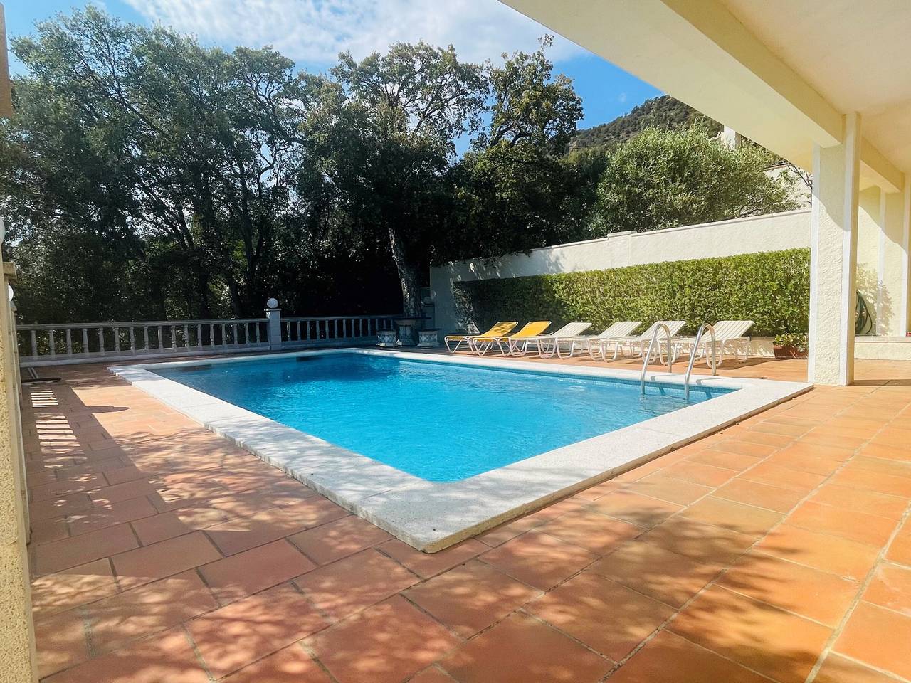 Villa mit privatem Pool in Rosas für 6 Personen, ruhige Lage, moderne Ausstattung und Parkplatz in El Mas Fumats, Roses