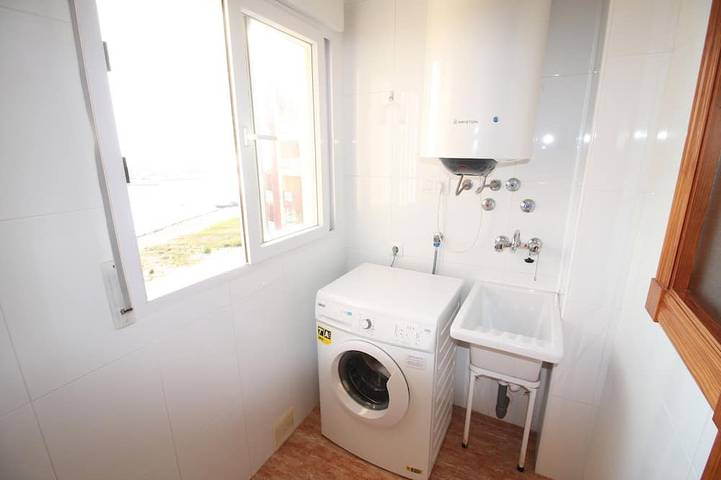 Appartement entier, Luxueux appartement au 5e étage avec incroyables vues/télévision par satellite in Los Miradores del Puerto, San Javier