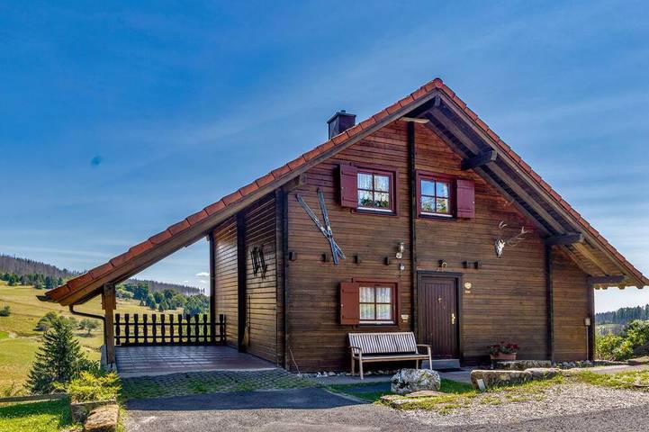 Ferienhaus für 12 Personen, mit Sauna und Garten in Eisfeld