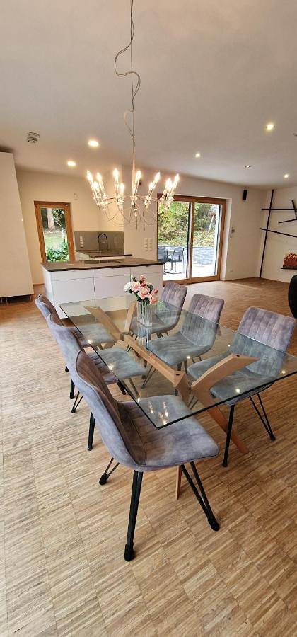 Ferienhaus für 8 Personen, mit Ausblick und Sauna sowie Garten in Klosterneuburg