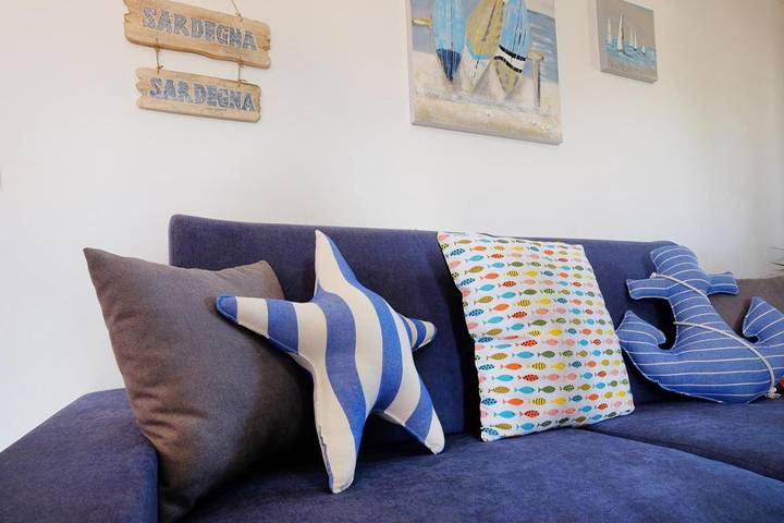 Casa vacanza per 4 persone, con giardino e panorama a Porto Pino