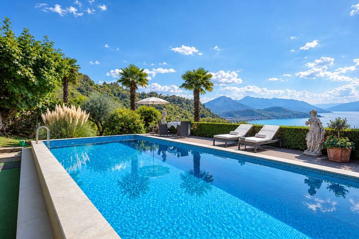 Casa Bella Vista by Lago Reisen in Il Gaggio, Comune di Luino