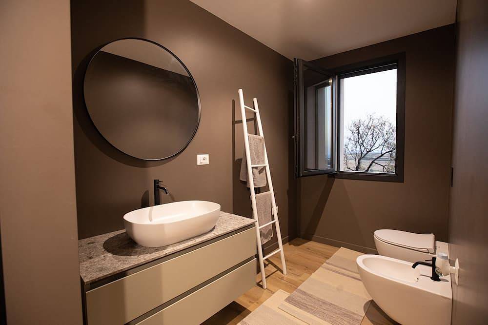 Contemporary Shelter in Favara, Agrigento Provinz