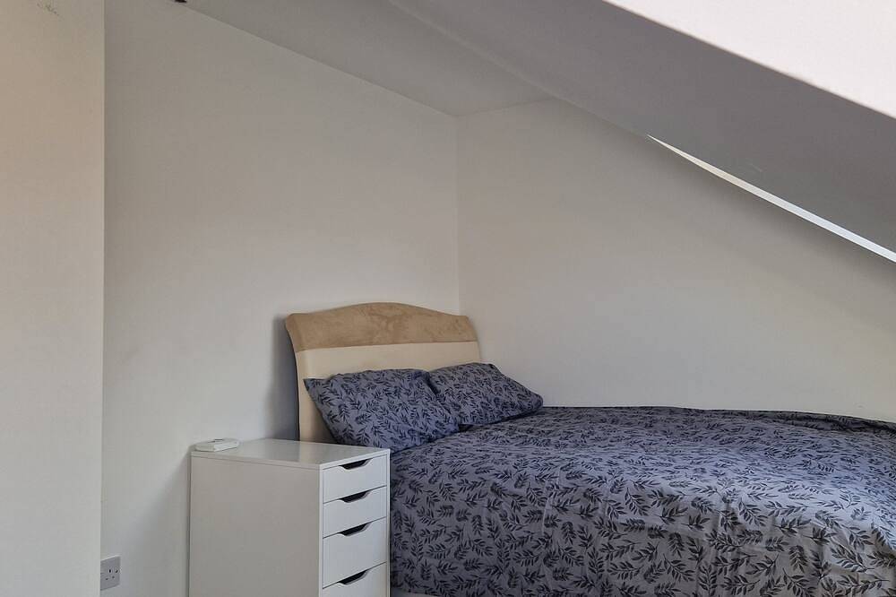 Entire apartment, 1/2 Mile to Beach, Great North Run Finish Line and Town Centre.  No. 47 in South Shields, South Tyneside