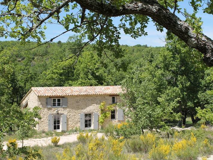 Location de vacances pour 6 personnes, avec Jardin et Piscine à Saint-Martin-de-Castillon