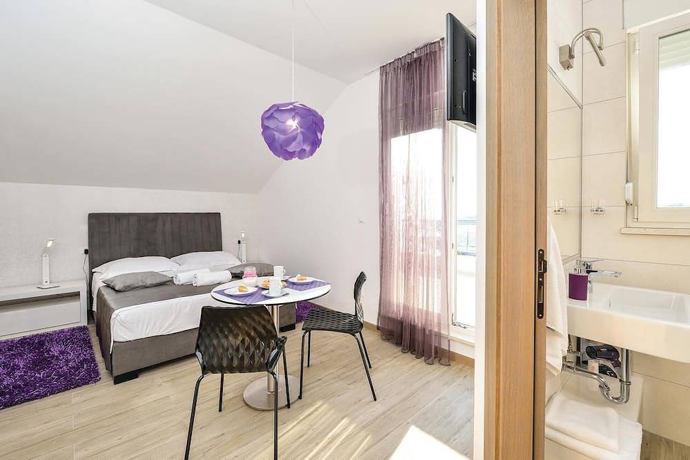 Apartamento entero, Precioso apartamento en Rogoznica in Rogoznica, Condado de Šibenik-Knin