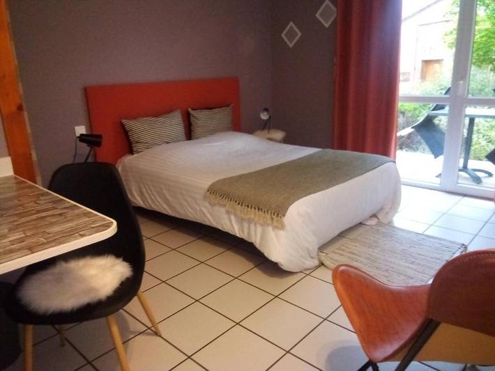 Hôtel pour 2 personnes, avec jardin ainsi que terrasse et vue à Langeac - 3