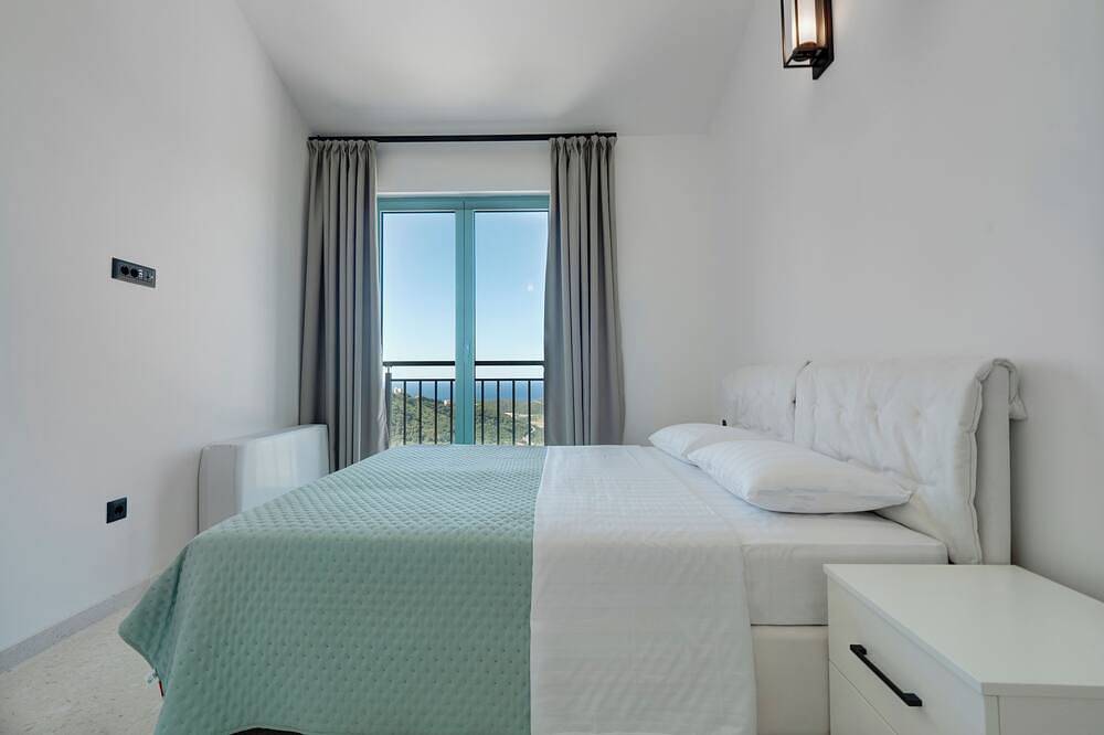 Sea View Family Villa in Montenegro – Private Pool, Nature & Peace in Budva, Opština Budva