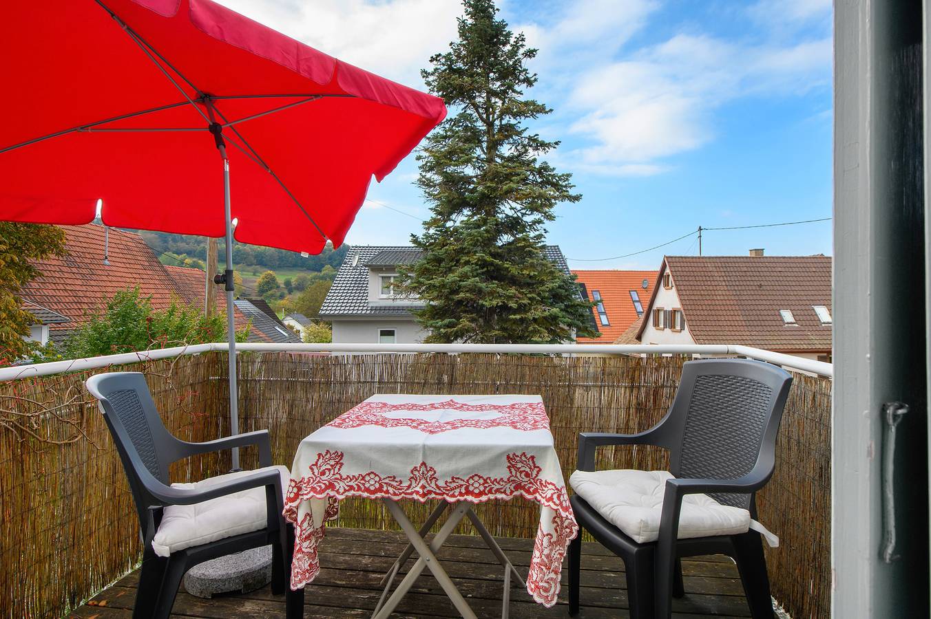 Ferienhaus 'Zur Alten Dame' mit Bergblick, privatem Garten und Wlan in Lipburg, Badenweiler