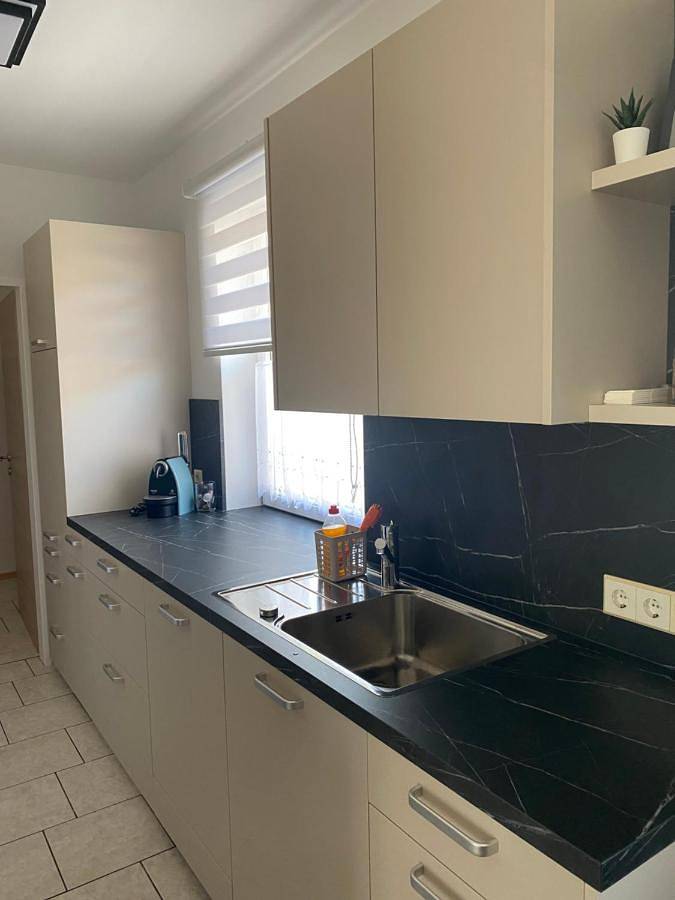 Two-Bedroom House in Korneubourg