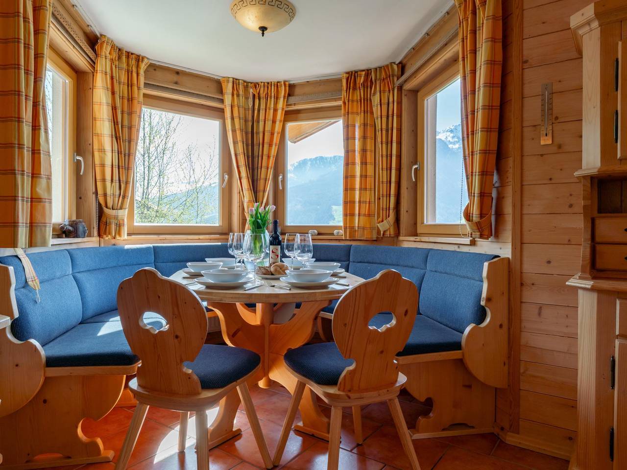 Zonnig, rustig gelegen chalet met groots panorama in Niedernsill, Kitzbüheler Alpen