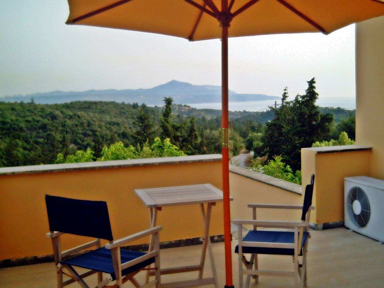 Ganze Wohnung, Mit Terrasse und Balkon in Douliana, Vamos