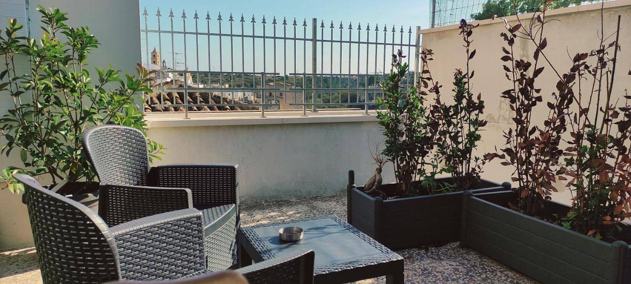 Appartamento intero, Apartment with Terrace in Laterza, Provincia di Taranto