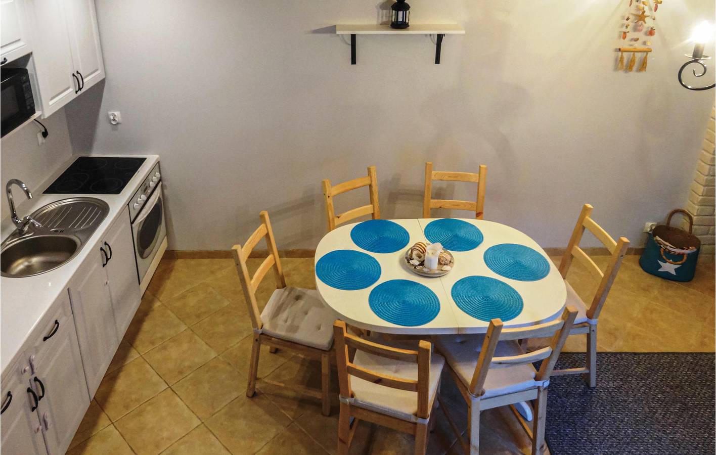 Ferienhaus für 5 Personen mit Terrasse in Kopalino, powiat wejherowski