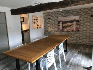Gîte pour 12 personnes, avec jacuzzi et piscine à Saint-Sernin-du-Plain