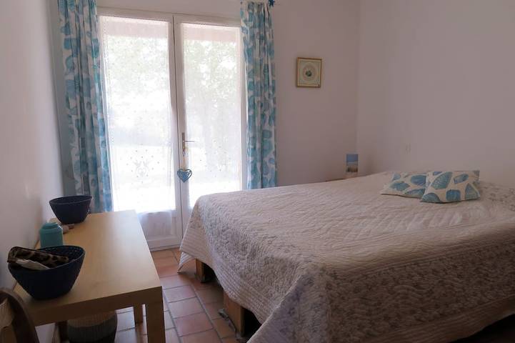 Location de vacances pour 7 personnes, avec terrasse et jardin, animaux acceptés à Solliès-Pont - 3