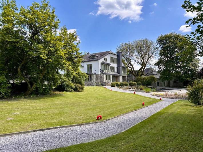 Location de vacances pour 15 personnes, avec jardin et vue ainsi que vue sur le lac et piscine dans Gros Fays - 3