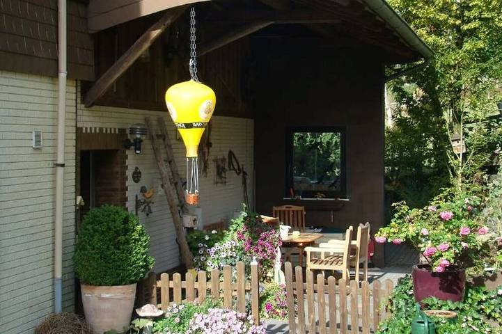 Ferienwohnung für 4 Personen, mit Terrasse und Garten in Warstein