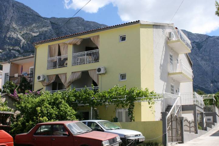 Ferienwohnung für 2 Personen, mit Balkon/Terrasse in Baska Voda