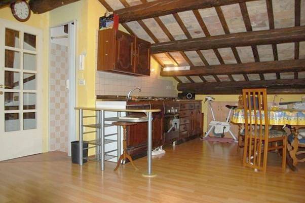 Location de vacances pour 4 personnes, avec vue ainsi que terrasse et jardin, animaux acceptés dans Villagrande (Mombaroccio)