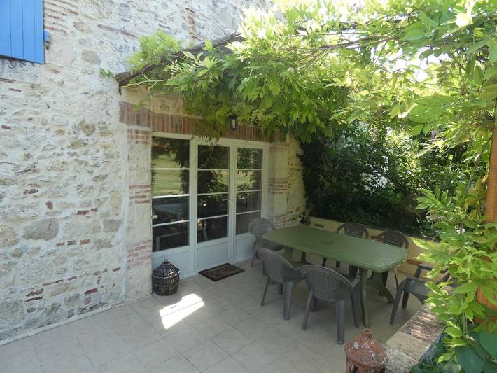 La Maison du Jardin – Finca rural con gran piscina y Wi-Fi in Penne-d'Agenais, Quercy