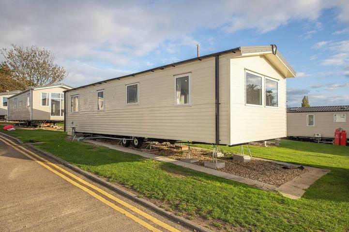 Static caravan for 8 people in Clacton-on-Sea