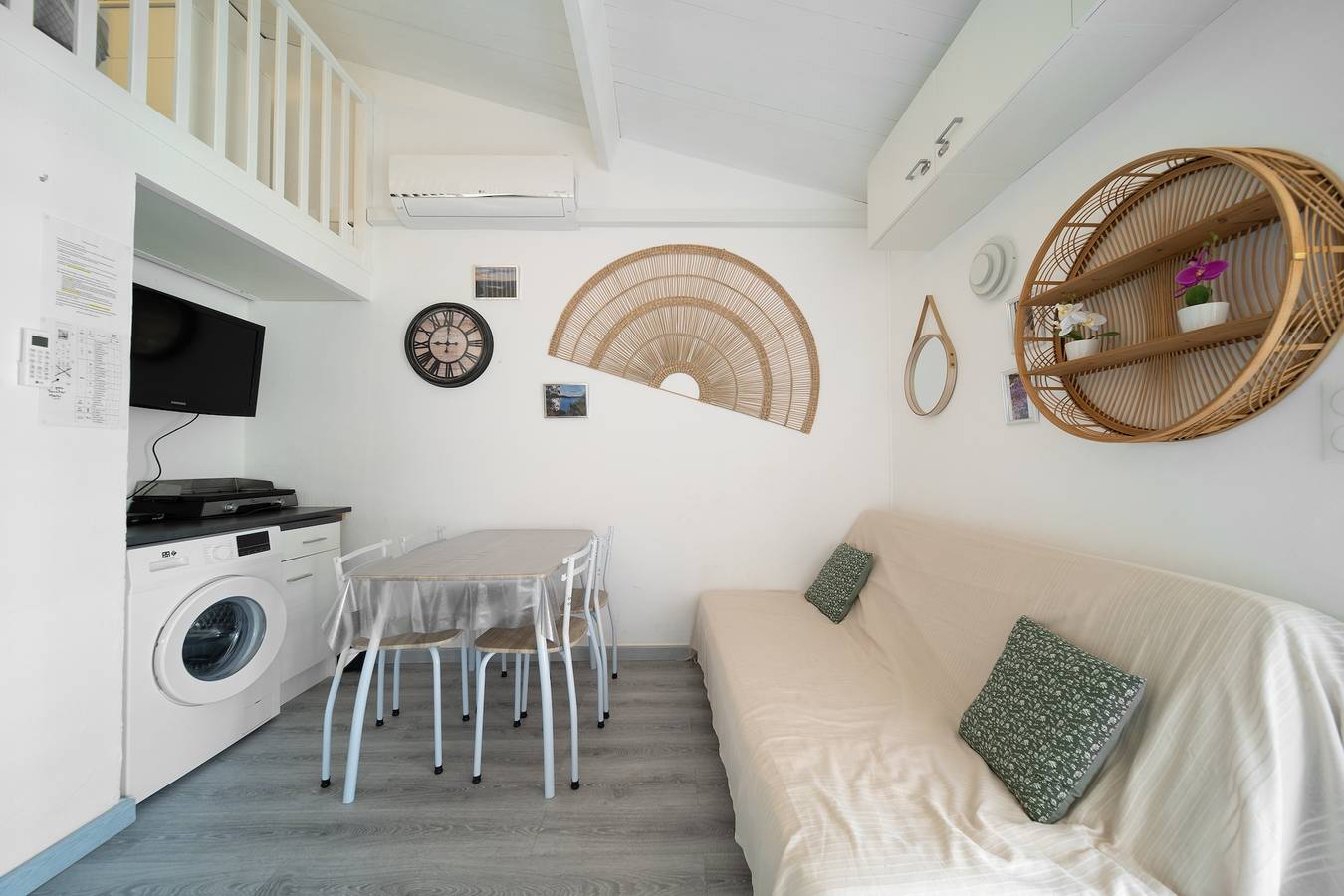 Mazet de Soleil - Maisonnette climatisée pour 4 in Saint-Martin-de-Brômes, Alpes-de-Haute-Provence