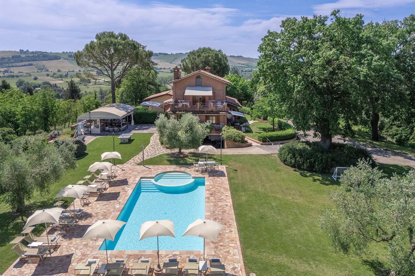 Villa Beatrice in Mondavio, Valle del Metauro