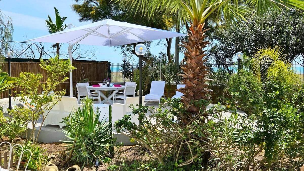 The House on the Seashore in Porto Empedocle, Province de Agrigento